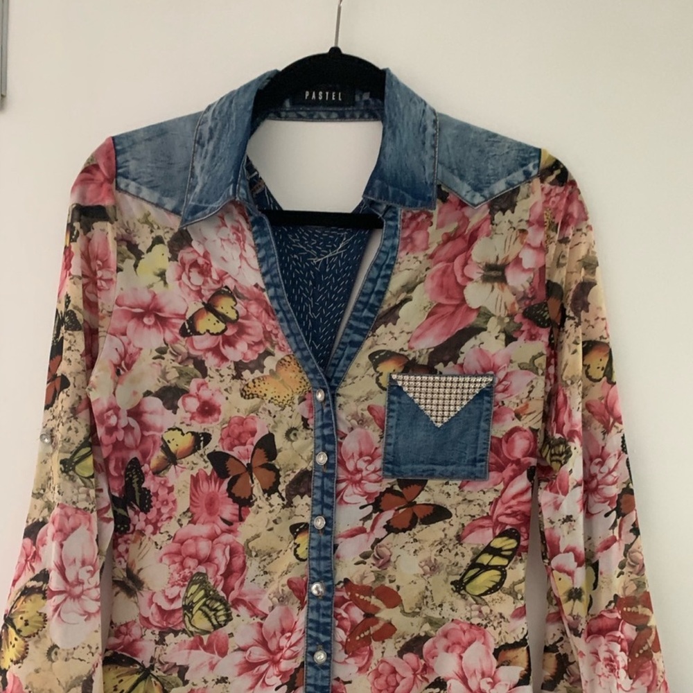 Pastels Butterly Floral Denim Trim Rhinstone Blouse Large Front Button Down - Picture 5 of 11